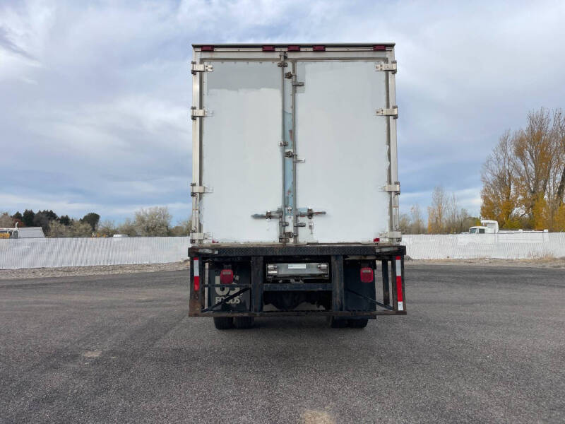 2014 Freightliner M2 106