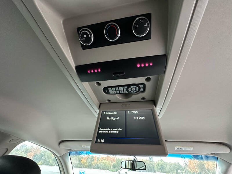 2016 Chrysler Town and Country Touring