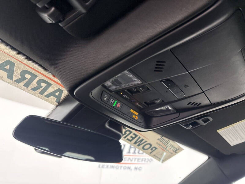 2022 Cadillac XT4 Premium Luxury