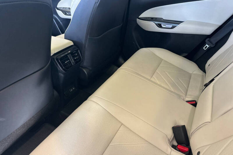2025 Lexus NX 450h+