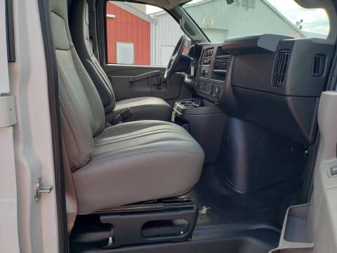 2025 Chevrolet Express 2500