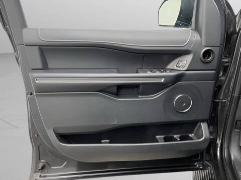 2023 Ford Expedition MAX XLT