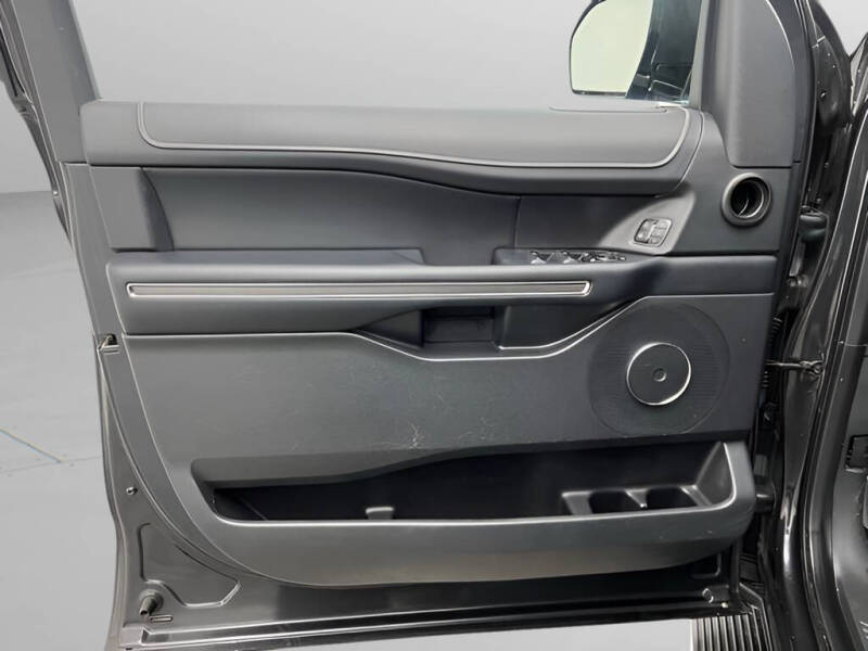 2023 Ford Expedition MAX XLT