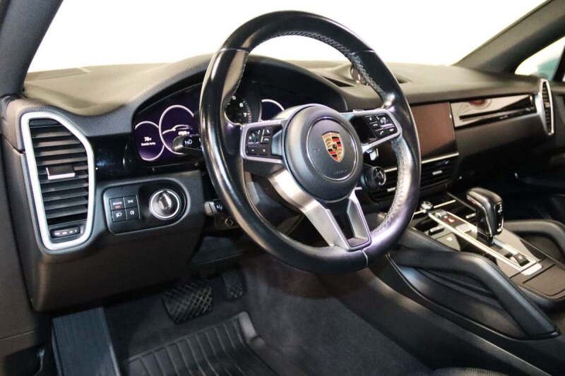 2023 Porsche Cayenne