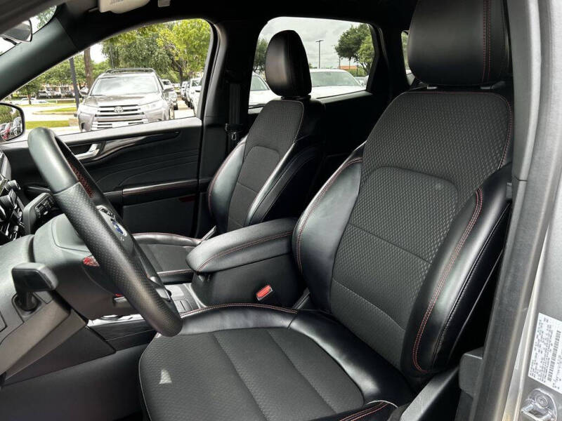 2024 Ford Escape ST-Line