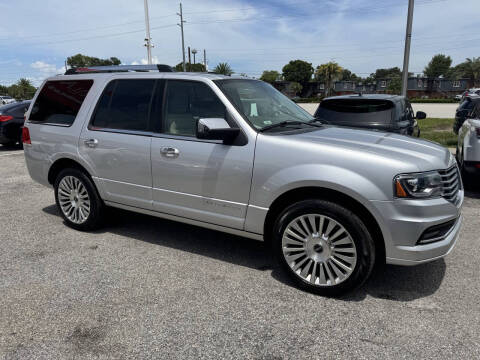 2017 Lincoln Navigator Select