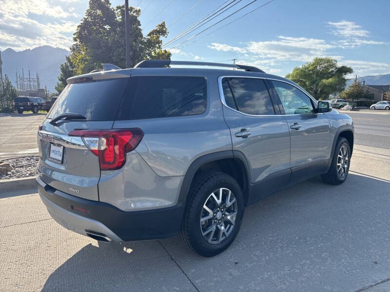2023 GMC Acadia SLT