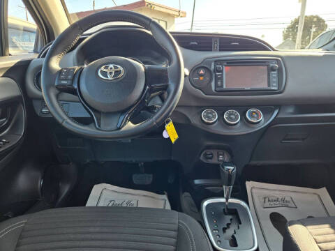 2016 Toyota Yaris 5-Door SE