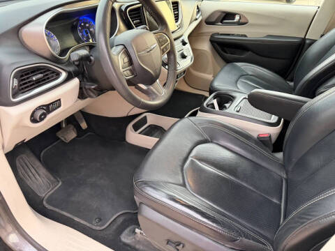 2022 Chrysler Pacifica Touring L