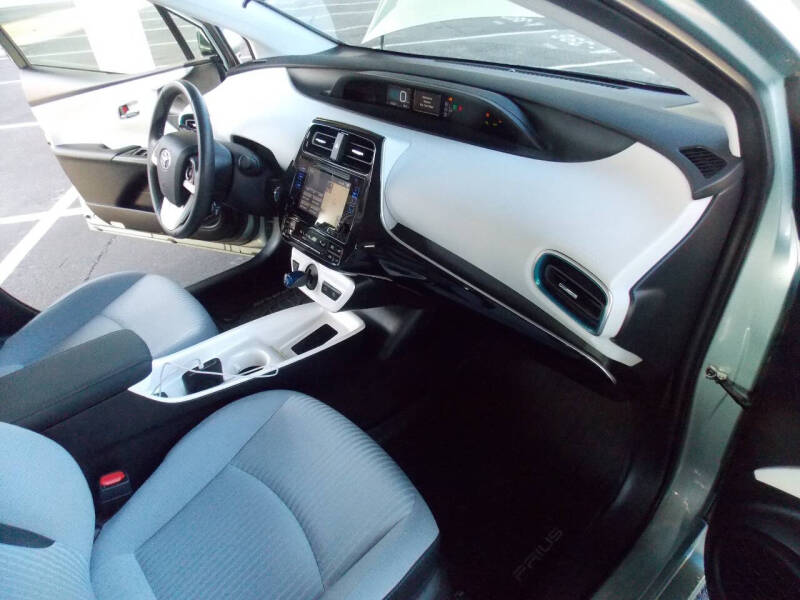 2017 Toyota Prius Three