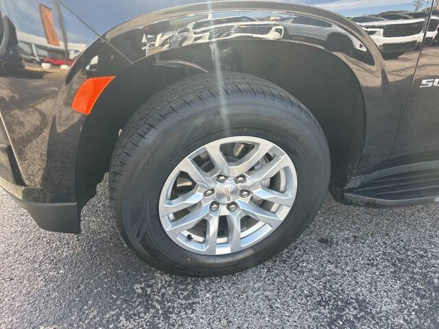 2024 Chevrolet Suburban LT