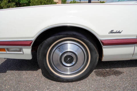 1976 Ford Thunderbird