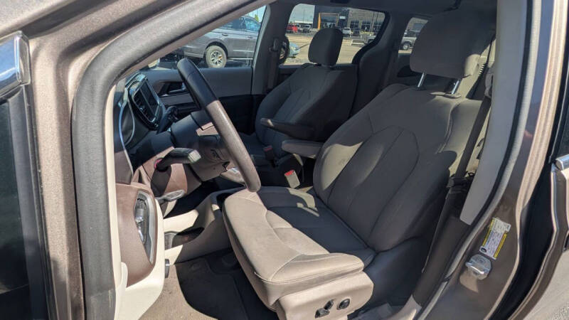 2018 Chrysler Pacifica LX