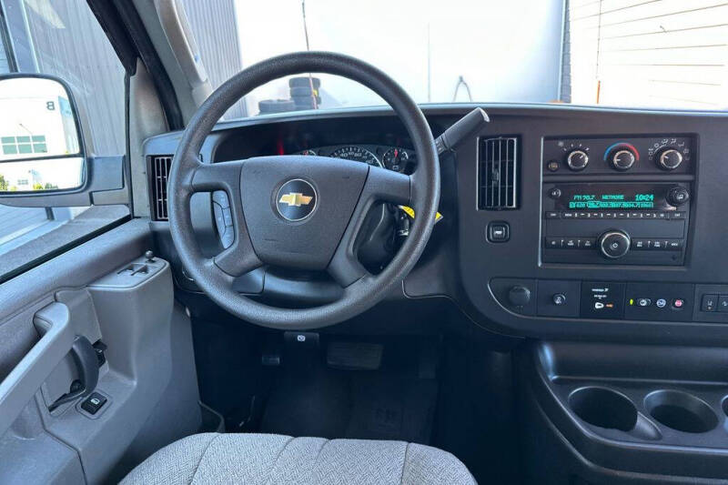 2024 Chevrolet Express LT 3500