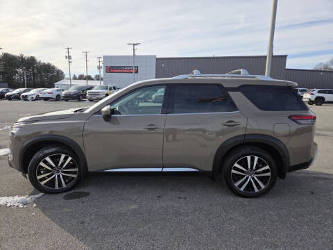 2024 Nissan Pathfinder Platinum
