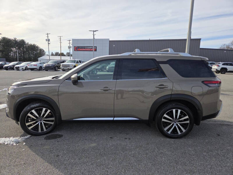 2024 Nissan Pathfinder Platinum