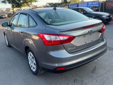 2012 Ford Focus SE