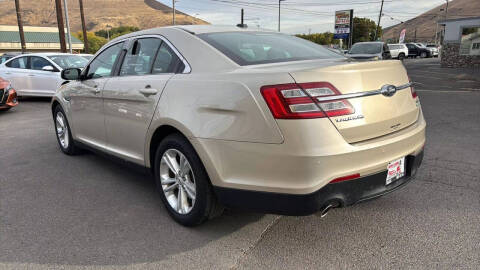 2017 Ford Taurus SEL