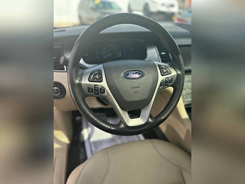 2013 Ford Taurus SEL