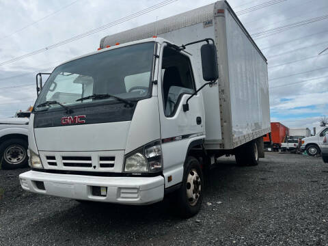 2006 GMC W4500 for sale at Mario's Motors Inc in Leesburg VA