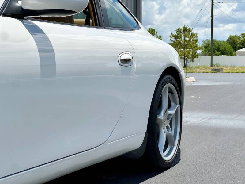 2004 Porsche 911 Carrera