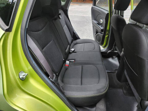 2015 Kia Soul +
