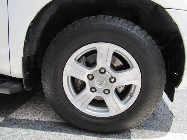 2013 Toyota Sequoia SR5