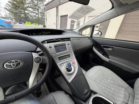 2012 Toyota Prius Plug-in Hybrid Advanced