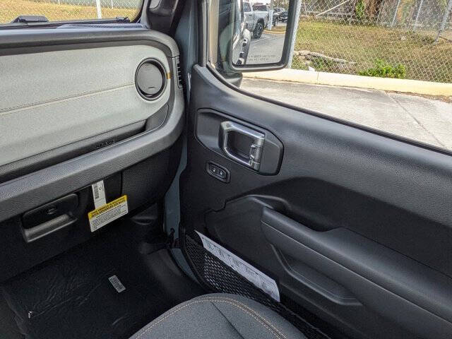 2026 Jeep Gladiator Sport