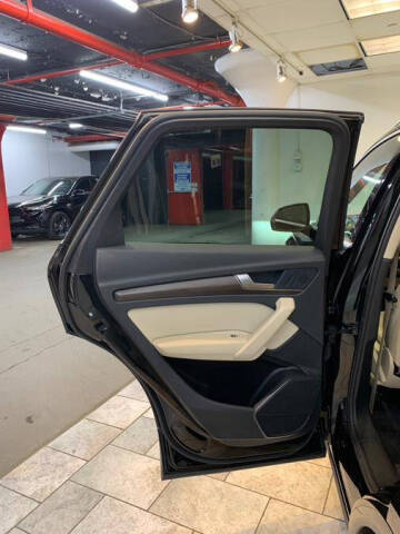 2023 Audi Q5 quattro Premium 40 TFSI