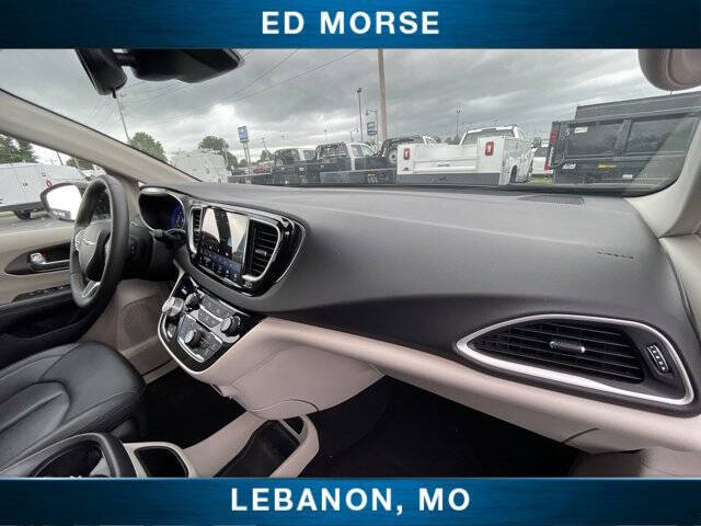 2024 Chrysler Pacifica Touring L