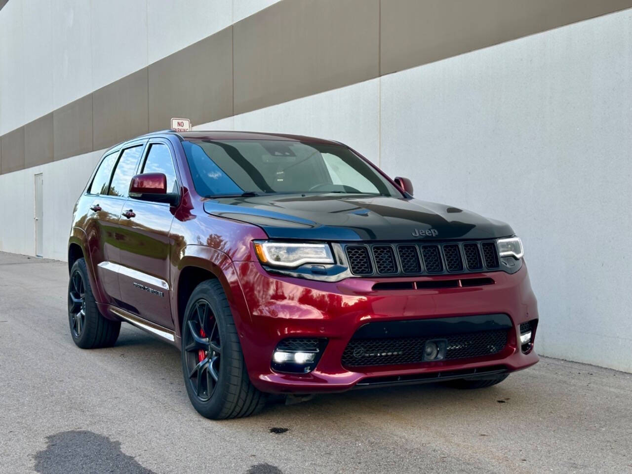 2020 Jeep Grand Cherokee for sale at Phoenix Motor Co in Romulus, MI