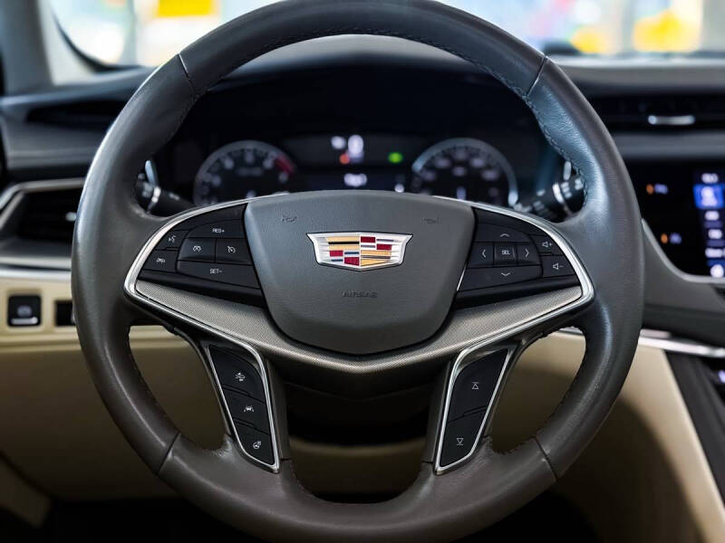 2022 Cadillac XT5 Premium Luxury