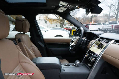 2022 Land Rover Discovery P300 S