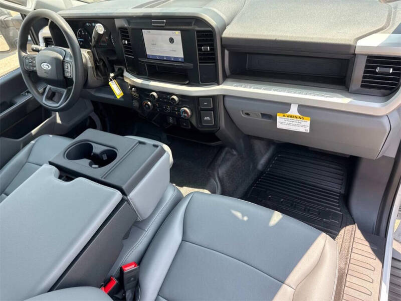 2025 Ford F-350 Super Duty XL