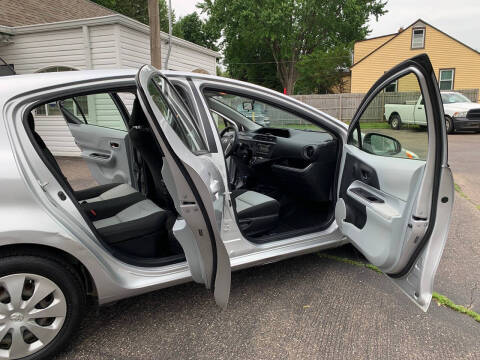2014 Toyota Prius c Two