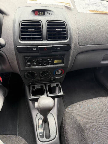 2005 Hyundai Accent GT