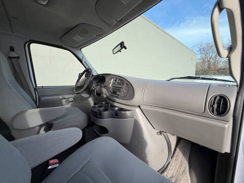 2007 Ford E-Series E-150 XLT