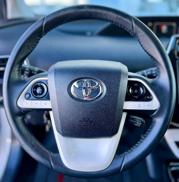 2017 Toyota Prius Four Touring