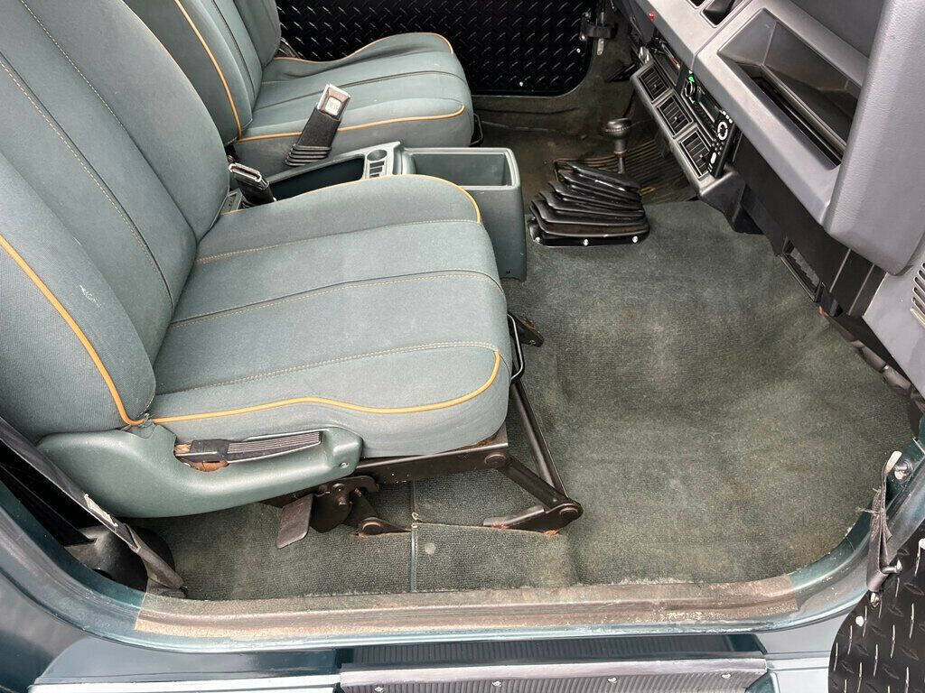 1994 Jeep Wrangler 30