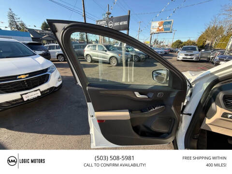 2020 Ford Escape Titanium