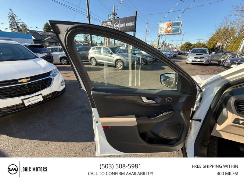 2020 Ford Escape Titanium