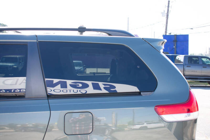 2013 Toyota Sienna XLE 8-Passenger