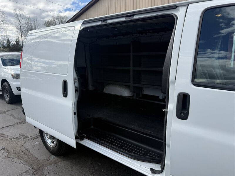 2021 Chevrolet Express 2500