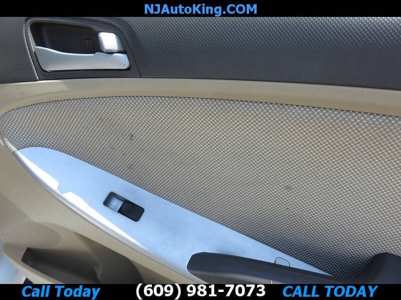 2012 Hyundai Accent GLS