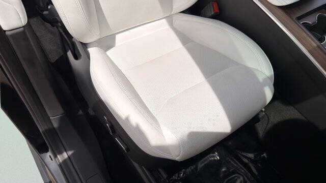2023 Tesla Model X Plaid