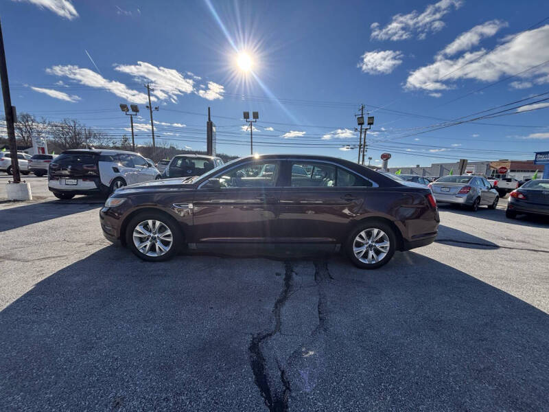 2011 Ford Taurus SEL
