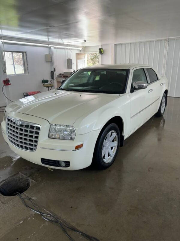 2009 Chrysler 300 for sale at JEREMYS AUTOMOTIVE in Casco MI