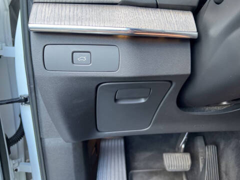 2023 Volvo XC90 B6 Ultimate Bright Theme 7P