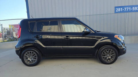 2013 Kia Soul +